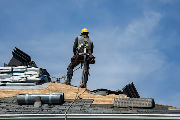 Professional Gutter Installation technician working in Santa Clara, NM